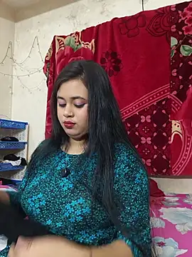 Snapshot of Love_Queen11 chatting on 07-01-26, 04:51 Love Queen11 online show from 07-01-26, 04:51