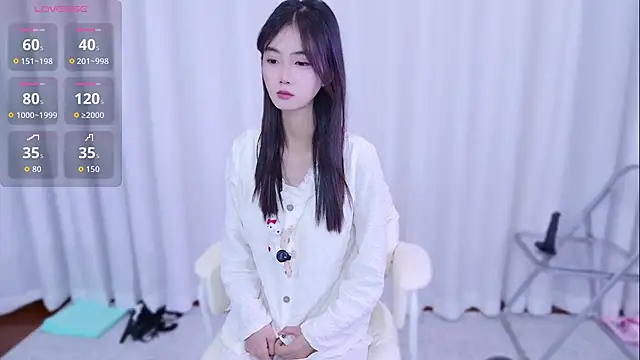 Snapshot of PUTAO_ chatting on 10-18-25, 09:55 PUTAO online show from 10-18-25, 09:55