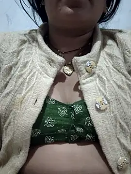 Hot rieal6 online show from 12-15-25, 04:57