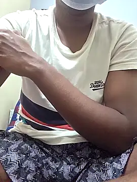 Snapshot of handsome_blg_tam chatting on 10-07-25, 11:11 handsome blg tam online show from 10-07-25, 11:11