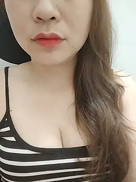Girl Shy2000 online show from 05-19-26, 09:00