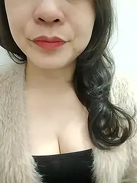 Girl Shy2000 online show from 01-14-26, 12:53