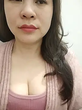 Girl Shy2000 online show from 02-15-26, 10:52