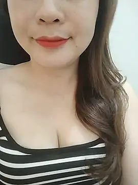 Girl Shy2000 online show from 05-15-26, 06:44