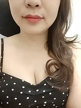 Girl Shy2000 online show from 04-19-26, 09:39
