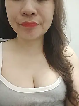 Girl Shy2000 online show from 05-17-26, 04:07