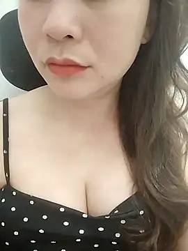 Girl Shy2000 online show from 05-01-26, 12:21