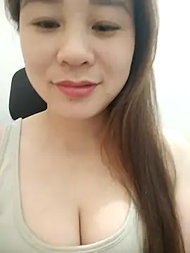 Girl Shy2000 online show from 10-31-25, 08:11