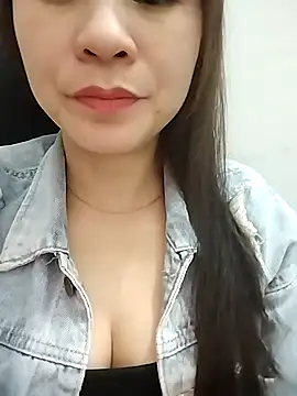 Girl Shy2000 online show from 11-13-25, 04:00