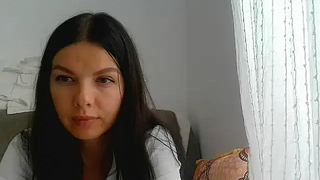 Snapshot of Lorivell chatting on 10-29-25, 02:16 Lorivell online show from 10-29-25, 02:16