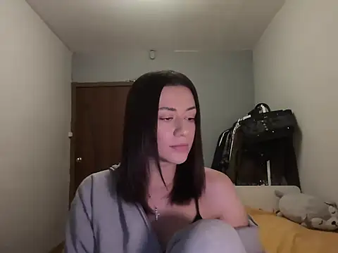 Snapshot of Zoryella chatting on 10-23-25, 03:32 Zoryella online show from 10-23-25, 03:32