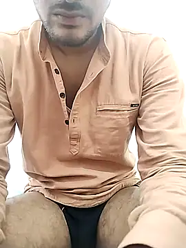 Snapshot of Ilhaamgrey chatting on 10-21-25, 06:57 Ilhaamgrey online show from 10-21-25, 06:57