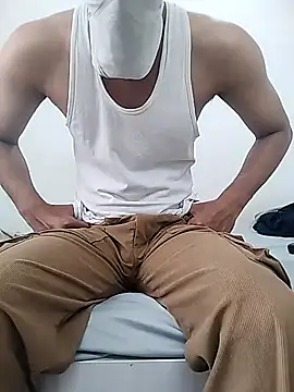 Snapshot of Ilhaamgrey chatting on 10-04-25, 04:47 Ilhaamgrey online show from 10-04-25, 04:47