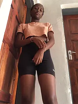 Caramel102004 online show from 04-04-26, 09:27