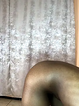 Caramel102004 online show from 10-03-25, 09:38