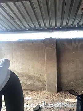 Caramel102004 online show from 12-21-25, 08:49