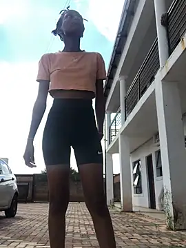 Caramel102004 online show from 04-10-26, 11:06