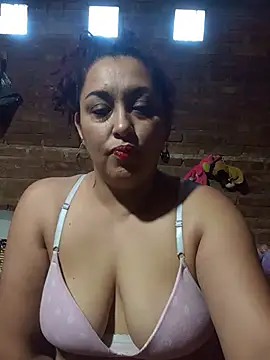 Snapshot of Lobizona chatting on 06-23-26, 07:01 Lobizona online show from 06-23-26, 07:01