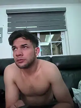 Snapshot of Moisesjrtapia chatting on 03-08-26, 09:12 Moisesjrtapia online show from 03-08-26, 09:12