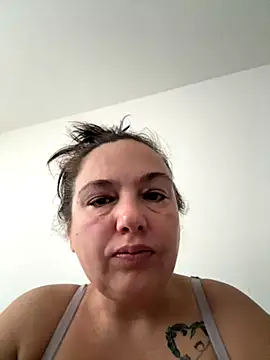 Snapshot of Eleanorxx chatting on 10-27-25, 08:04 Eleanorxx online show from 10-27-25, 08:04