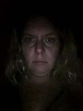 Snapshot of Fiona696 chatting on 10-06-25, 03:24 Fiona696 online show from 10-06-25, 03:24