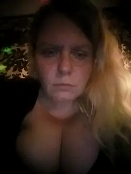 Snapshot of Fiona696 chatting on 10-08-25, 04:29 Fiona696 online show from 10-08-25, 04:29