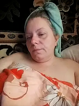 Snapshot of Fiona696 chatting on 10-11-25, 09:54 Fiona696 online show from 10-11-25, 09:54