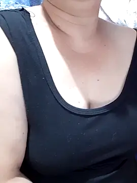 Snapshot of Kimkhaepretty chatting on 02-02-26, 01:43 Kimkhaepretty online show from 02-02-26, 01:43