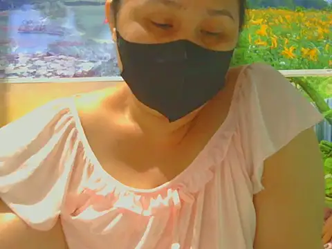 Kimkhaepretty online show from 11-19-25, 03:45