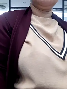 Snapshot of Kimkhaepretty chatting on 02-13-26, 02:11 Kimkhaepretty online show from 02-13-26, 02:11