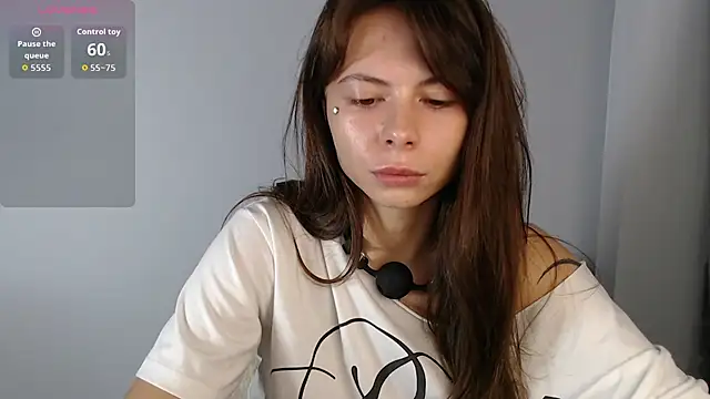 Snapshot of BellaAbey chatting on 07-17-26, 10:18 BellaAbey online show from 07-17-26, 10:18