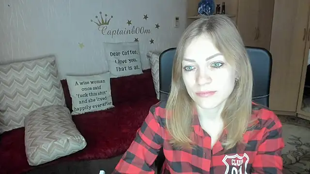Tiffany Bates online show from 10-09-25, 03:51