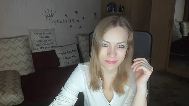 Tiffany Bates online show from 11-13-25, 03:10