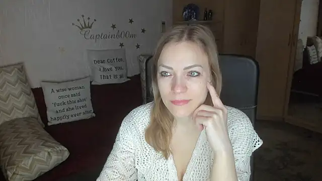 Tiffany Bates online show from 11-27-25, 03:29