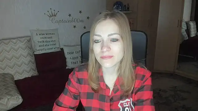 Tiffany Bates online show from 11-05-25, 03:31