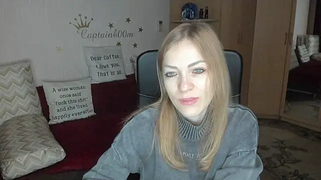 Tiffany Bates online show from 10-07-25, 03:29