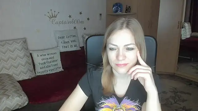 Tiffany Bates online show from 11-19-25, 03:39