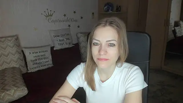 Tiffany Bates online show from 12-05-25, 03:27