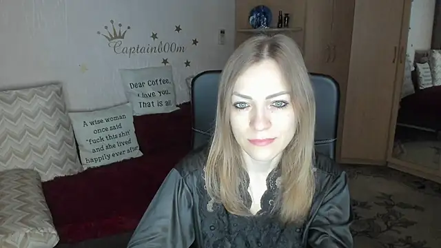 Tiffany Bates online show from 12-20-25, 03:42