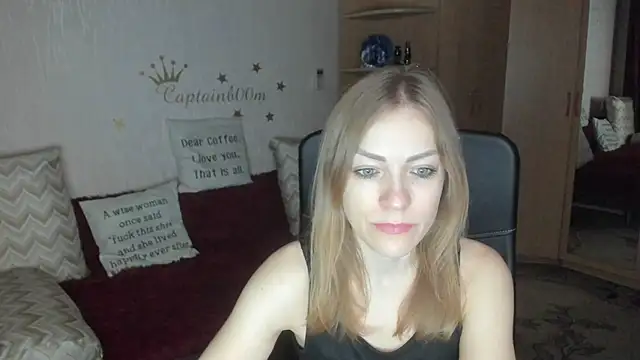 Tiffany Bates online show from 10-21-25, 03:17