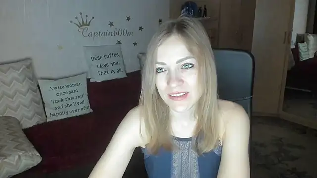 Tiffany Bates online show from 10-31-25, 03:25