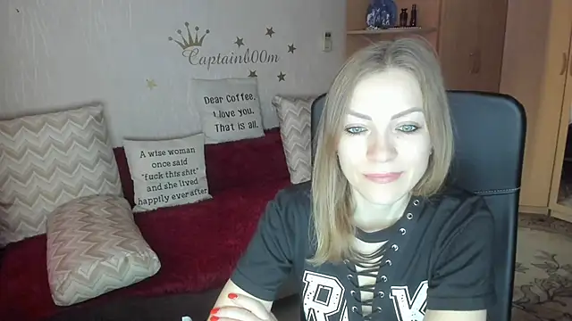 Tiffany Bates online show from 10-08-25, 03:30