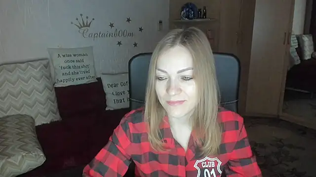 Tiffany Bates online show from 11-08-25, 03:54