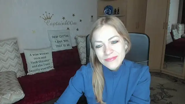 Tiffany Bates online show from 10-06-25, 03:19