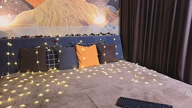 MilaYumi online show from 03-25-26, 08:46