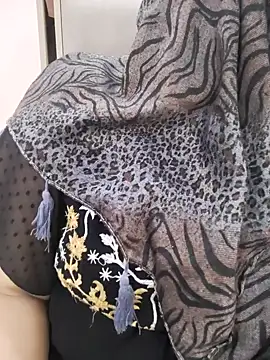 Miss Rose   online show from 04-08-26, 05:42