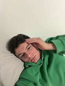 Snapshot of Gabrielrdsouza chatting on 11-18-25, 03:32 Gabrielrdsouza online show from 11-18-25, 03:32