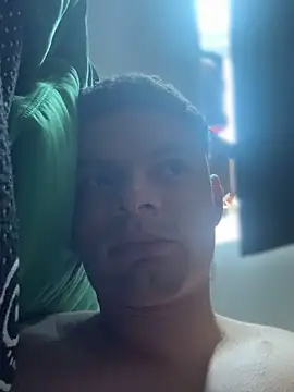 Snapshot of Gabrielrdsouza chatting on 09-25-25, 07:47 Gabrielrdsouza online show from 09-25-25, 07:47