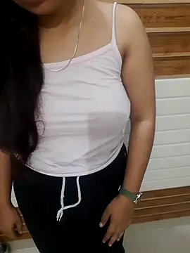 Minakshi 677 online show from 11-05-25, 04:04