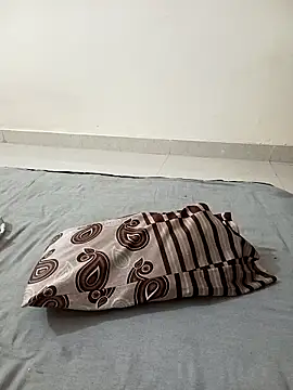 Minakshi 677 online show from 04-15-26, 07:58